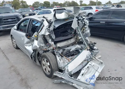 2005 Toyota Prius z USA, uszkodzony, nr VIN JTDKB20U853108423